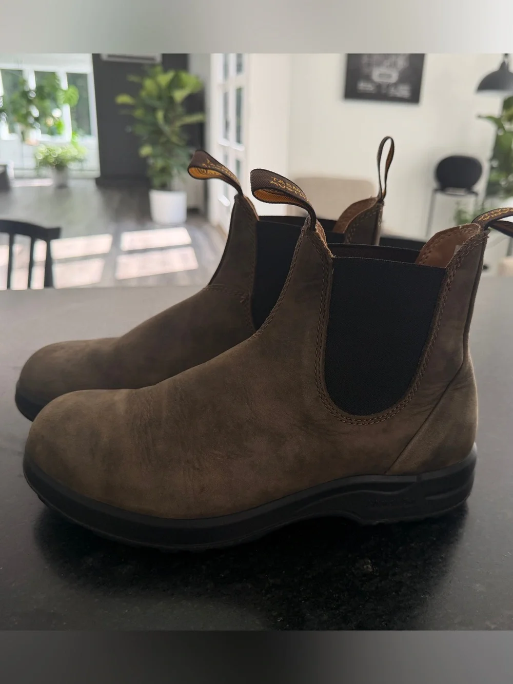 Blundstone Rustic Brown All Terrain Chelsea Boots women’s US 8.5 / AU 6